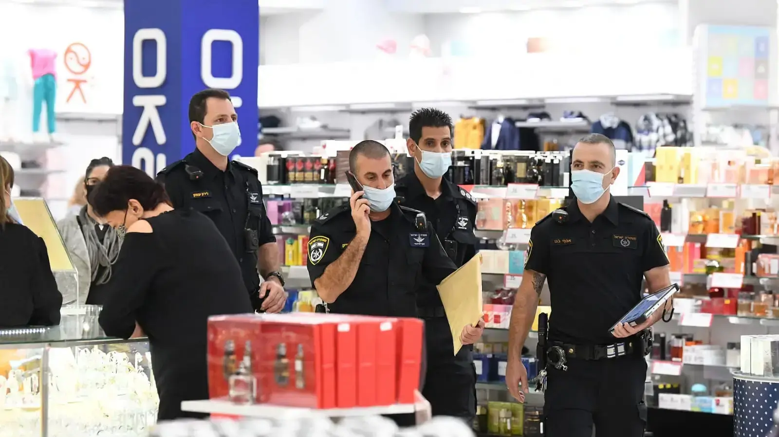 בניגוד להנחיות משרד הבריאות | פתיחת הקניון הגדול בפתח תקווה 20 בנובמבר 2020 בניגוד להנחיות משרד הבריאות | פתיחת הקניון הגדול בפתח תקווה 20 בנובמבר 2020