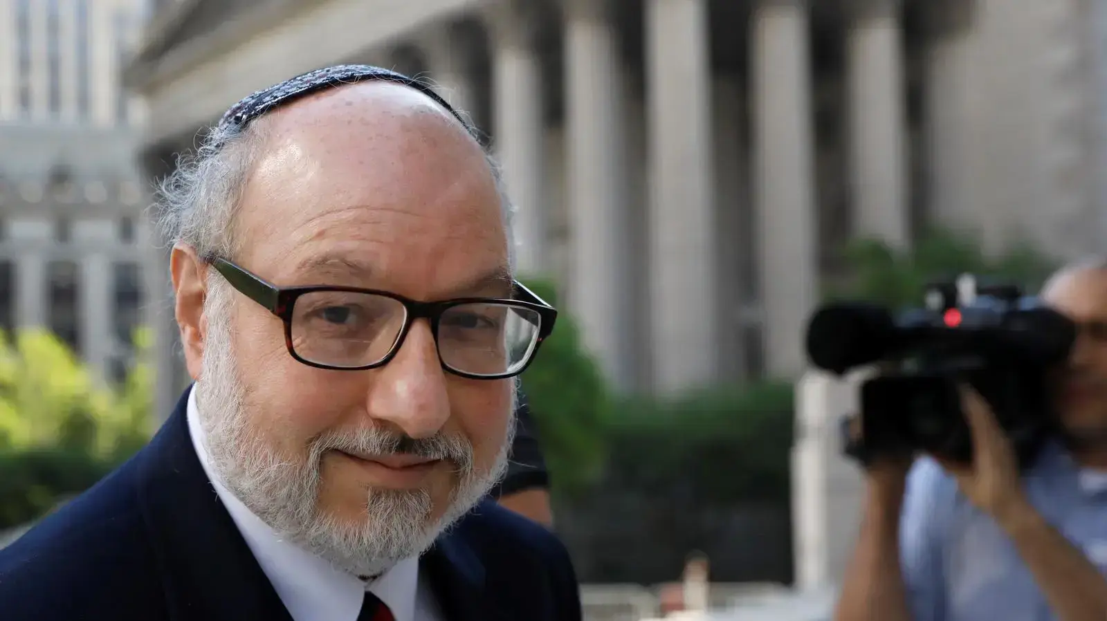 ג'ונתן פולארד  בתום דיון בבית המשפט הפדרלי בניו יורק - 17 מאי 2017