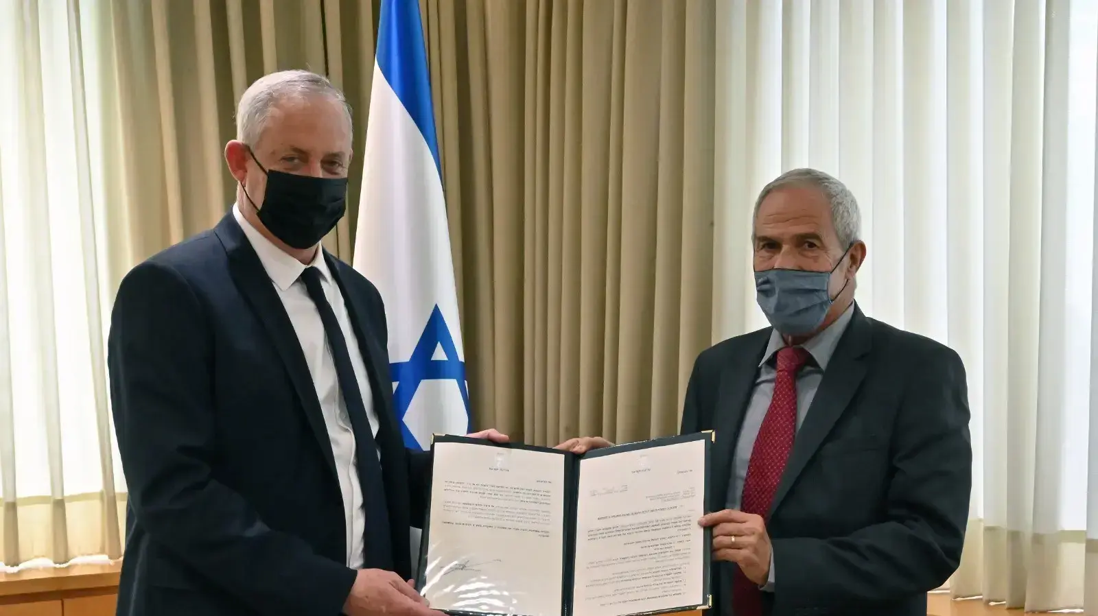 הקמת ועדת בדיקה ממשלתית לחקר רכש הצוללות | שר הביטחון, בני גנץ והשופט (בדימוס) אמנון סטרשנוב 22 בנובמבר 2020 הקמת ועדת בדיקה ממשלתית לחקר רכש הצוללות | שר הביטחון, בני גנץ והשופט (בדימוס) אמנון סטרשנוב 22 בנובמבר 2020