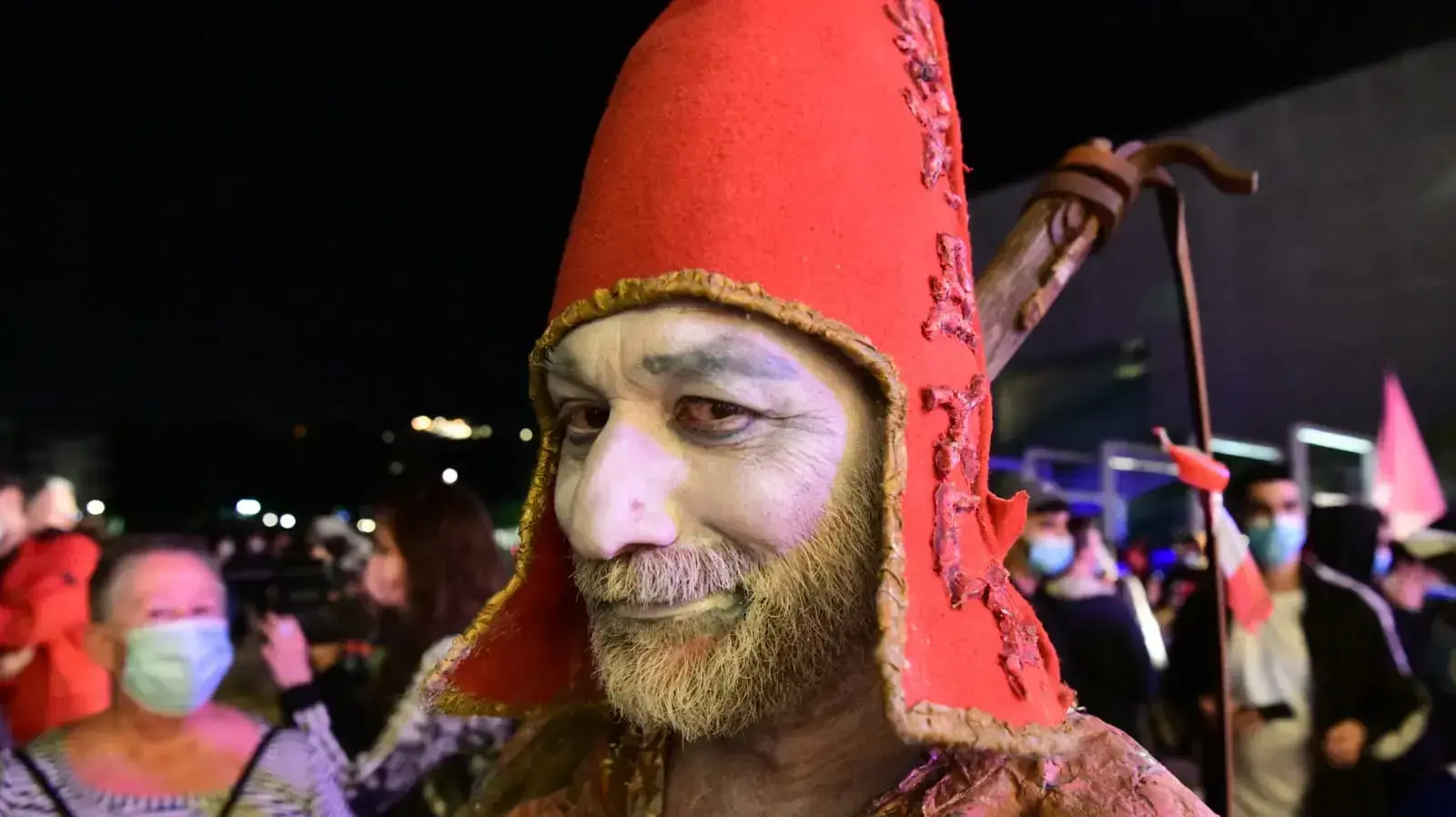 הפגנת אנשי תיאטרון נגד נעילת עולם התרבות במשבר הקורונה, בטקס "קיפוד הזהב" לשנת 2020 המחלק פרסים ליוצרי תיאטרון פרינג' ותיאטרון עצמאי, כיכר היכל התרבות בתל אביב