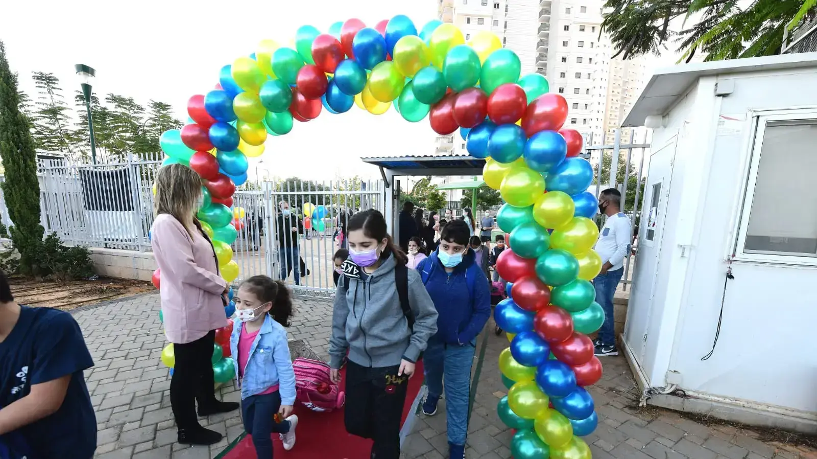 תלמידי כיתות ה-ו חוזרים ללימודים, בי"ס עוזי חיטמן, פתח תקווה, 24 בנובמבר 2020 תלמידי כיתות ה-ו חוזרים ללימודים, בי"ס עוזי חיטמן, פתח תקווה, 24 בנובמבר 2020