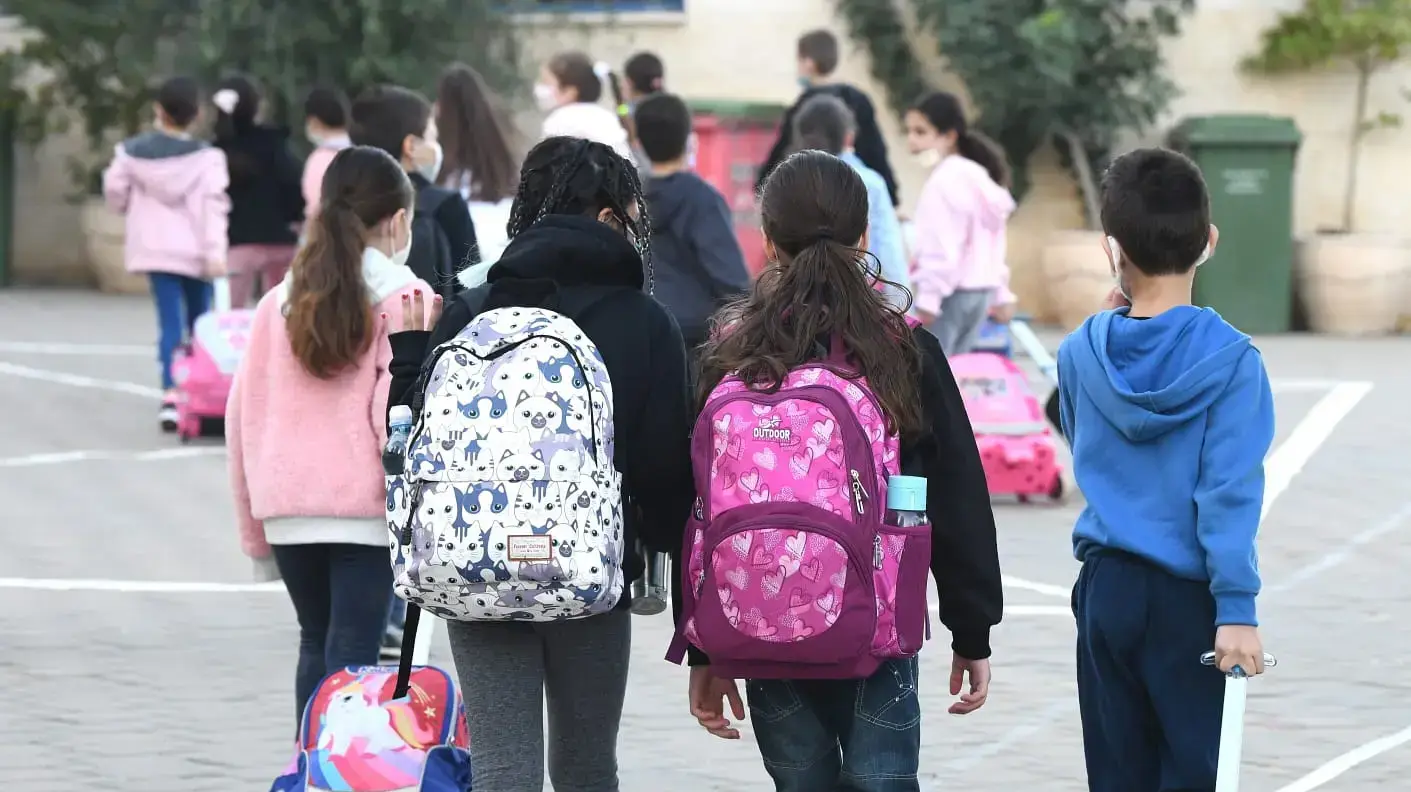 תלמידי כיתות ה-ו חוזרים ללימודים, בי"ס עוזי חיטמן, פתח תקווה, 24 בנובמבר 2020 תלמידי כיתות ה-ו חוזרים ללימודים, בי"ס עוזי חיטמן, פתח תקווה, 24 בנובמבר 2020