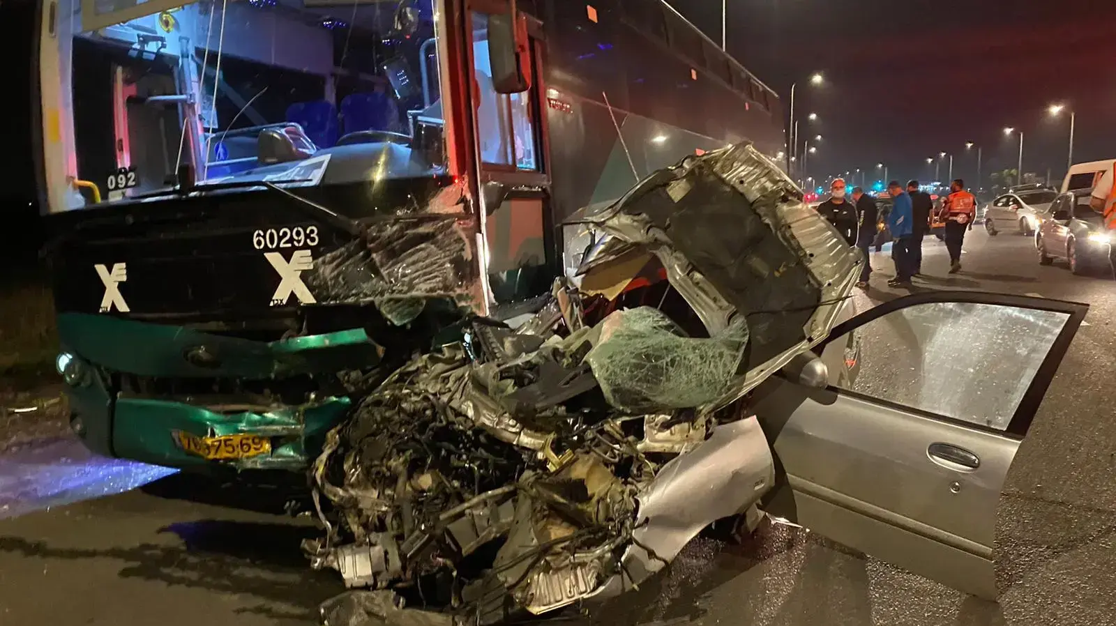 צעיר בן 18 נפצע קשה בתאונה בין רכב לאוטובוס ליד כפר ורבורג. 25 בנובמבר 2020 צעיר בן 18 נפצע קשה בתאונה בין רכב לאוטובוס ליד כפר ורבורג. 25 בנובמבר 2020