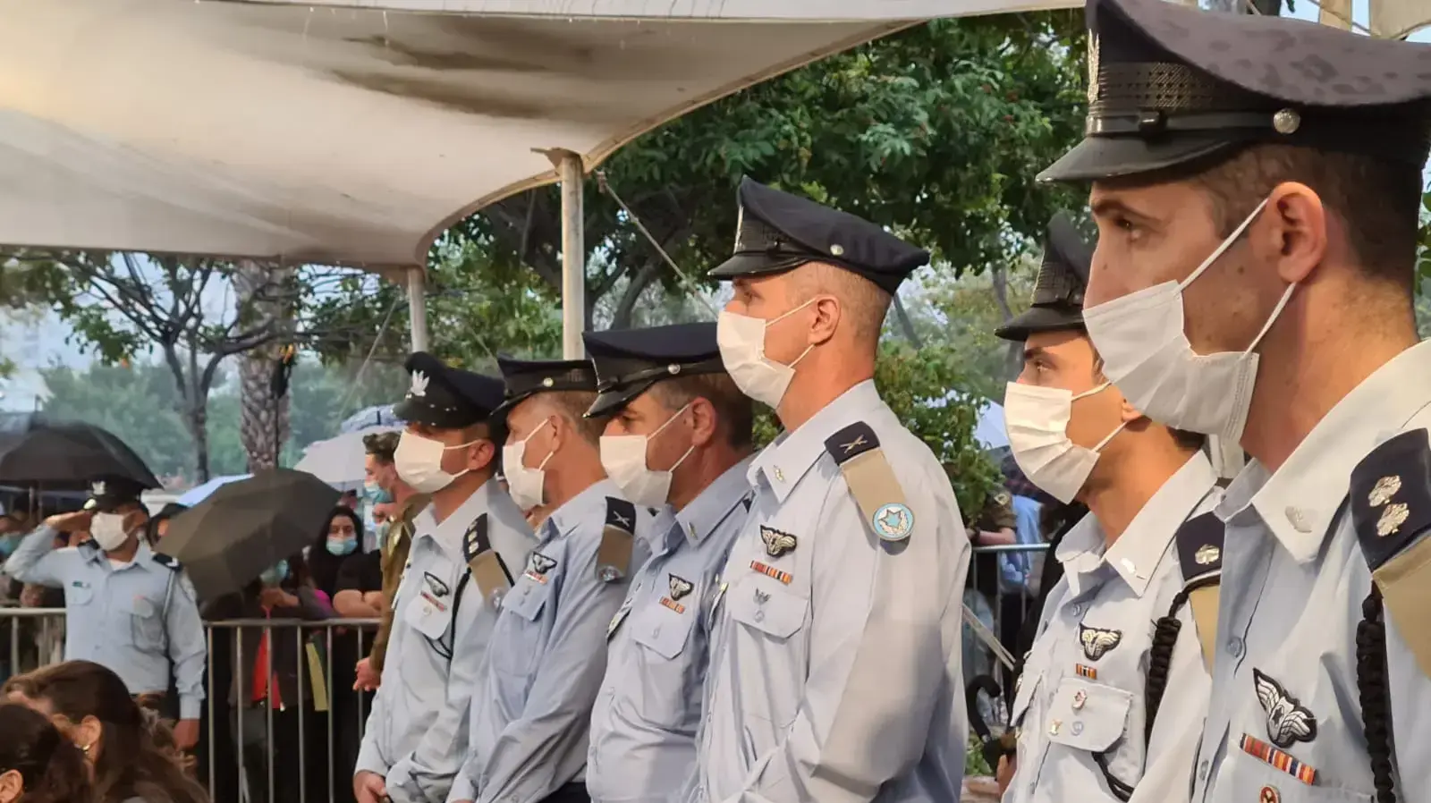 הלוויתו של רב"ט ליהוא בן-בסה, חניך קורס טיס, בבית העלמין הצבאי, ראשון לציון, 25 בנובמבר 2020 הלוויתו של רב"ט ליהוא בן-בסה, חניך קורס טיס, בבית העלמין הצבאי, ראשון לציון, 25 בנובמבר 2020