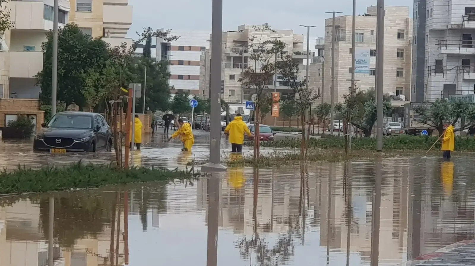 הצפות בשכונת אגמים, אשקלון, 26 בנובמבר 2020 הצפות בשכונת אגמים, אשקלון, 26 בנובמבר 2020