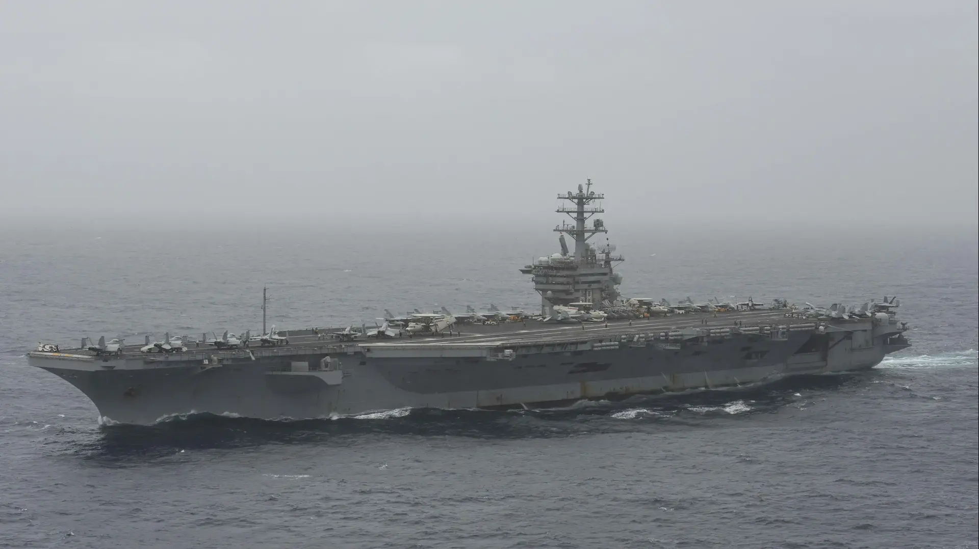 נושאת המטוסים האמריקנית USS Nimitz. 28 בנובמבר 2020 נושאת המטוסים האמריקנית USS Nimitz. 28 בנובמבר 2020