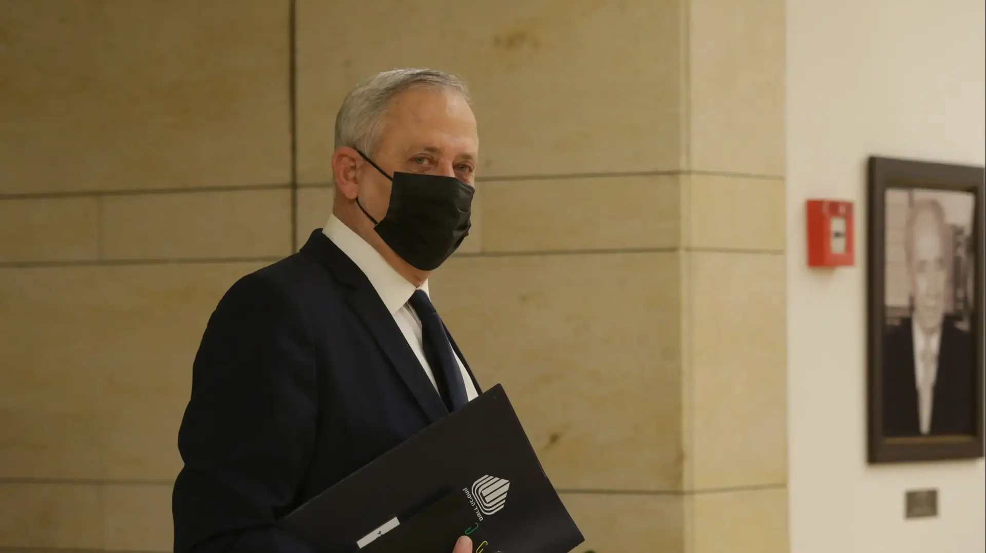 בני גנץ ביום ההצבעה על פיזור הכנסת, 2 בדצמבר 2020 בני גנץ ביום ההצבעה על פיזור הכנסת, 2 בדצמבר 2020