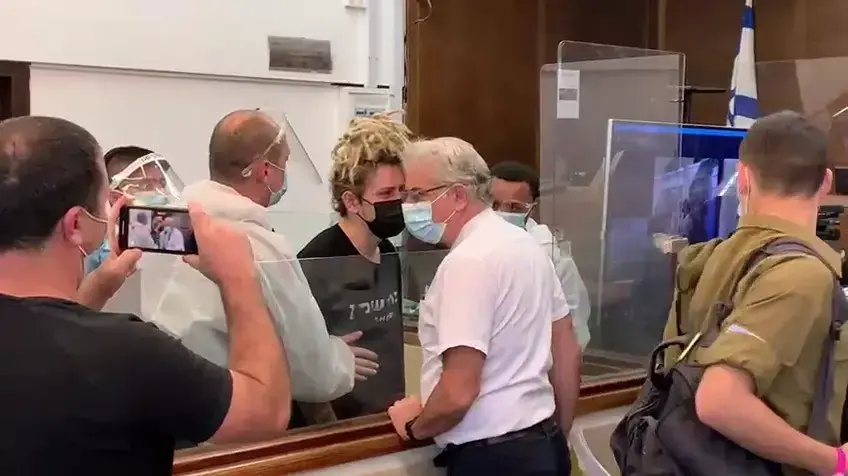 איליה שקון, חשוד בהמתה בקלות דעת של חברתו מסמים, בימ"ש השלום ת"א, 2 בדצמבר 2020 איליה שקון, חשוד בהמתה בקלות דעת של חברתו מסמים, בימ"ש השלום ת"א, 2 בדצמבר 2020