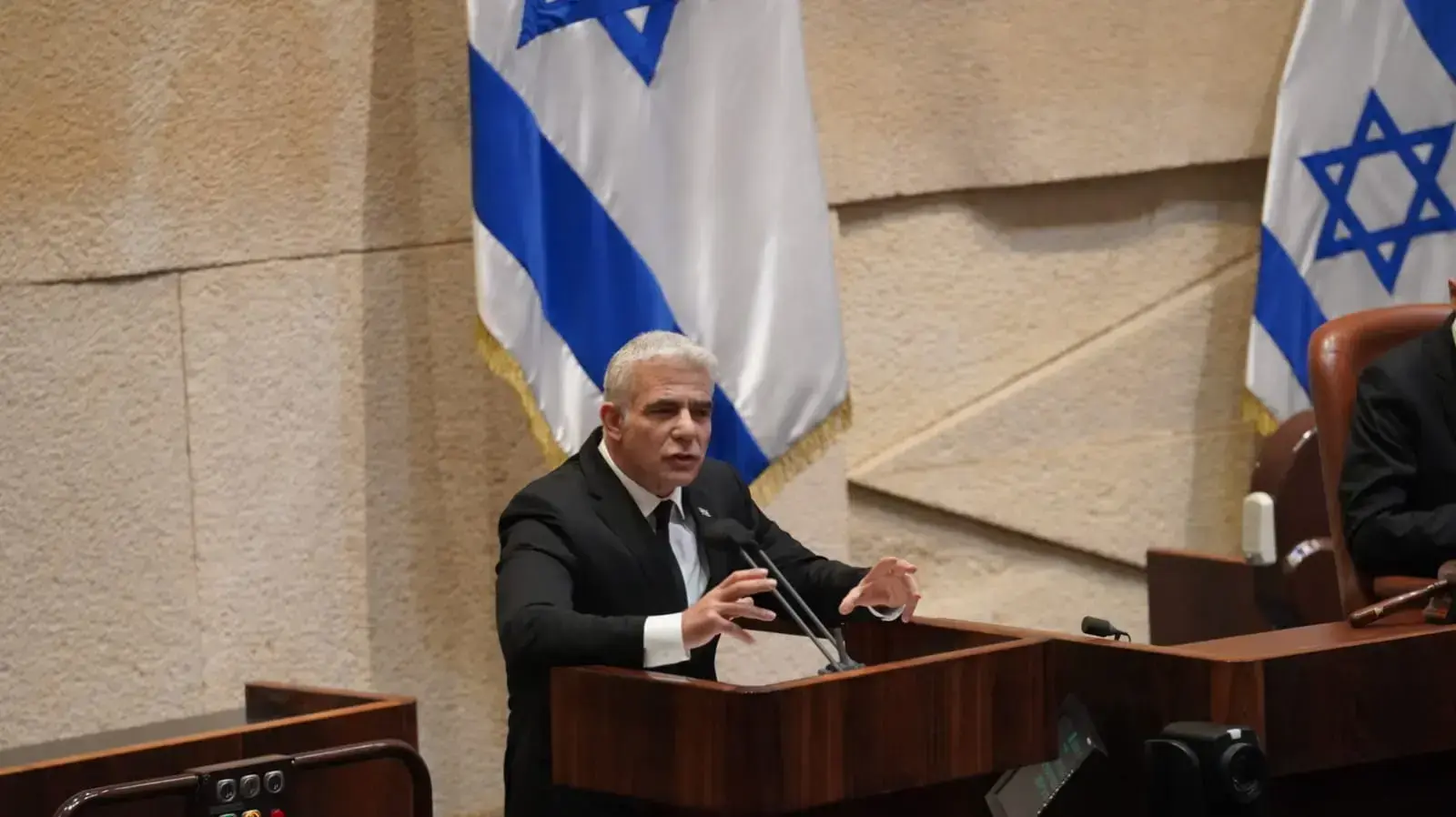 יאיר לפיד ביום ההצבעה על פיזור הכנסת, 2 בדצמבר 2020 יאיר לפיד ביום ההצבעה על פיזור הכנסת, 2 בדצמבר 2020