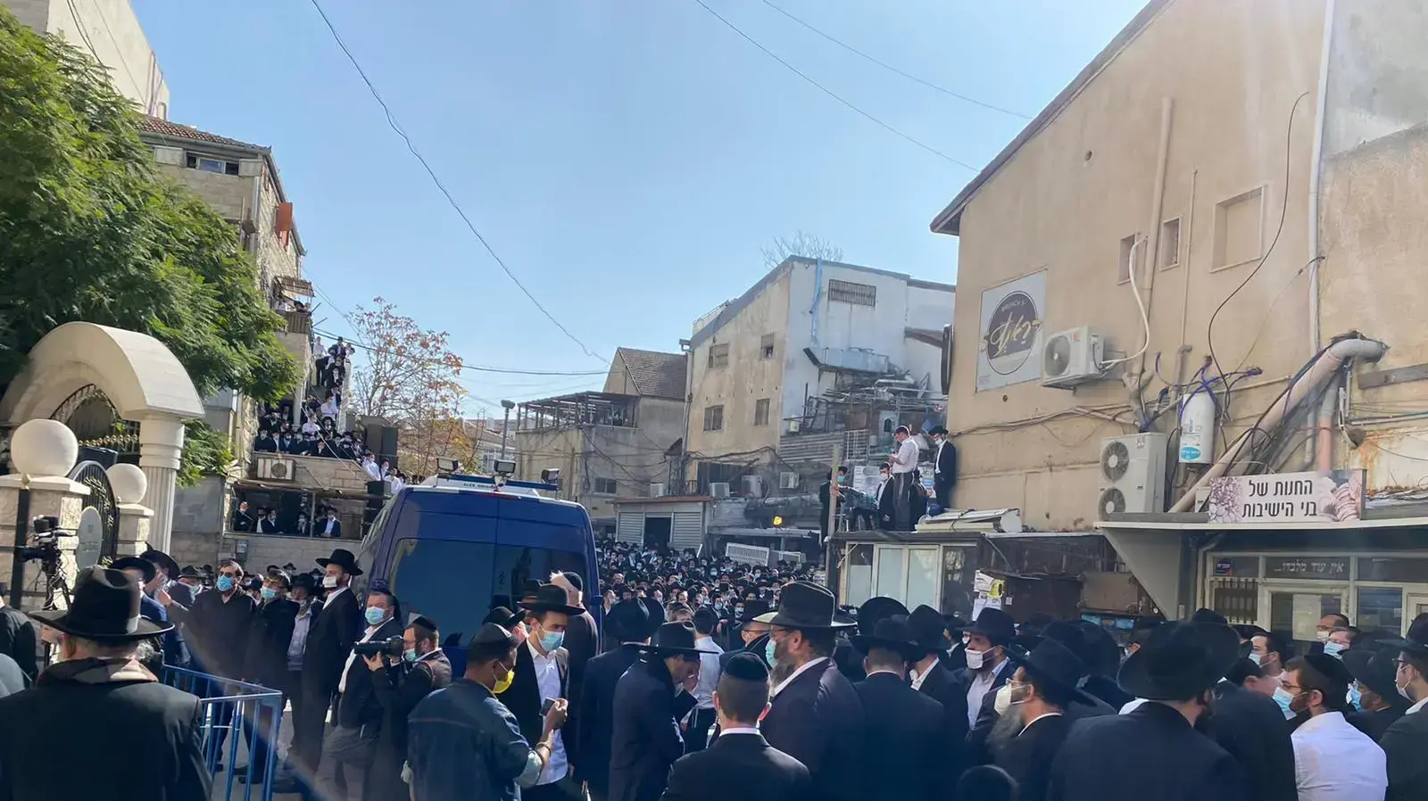הלווית זקן המשגיחים הגאון רבי אהרן, משגיח ישיבת מיר, ירושלים, 3 בדצמבר 2020 הלווית זקן המשגיחים הגאון רבי אהרן, משגיח ישיבת מיר, ירושלים, 3 בדצמבר 2020