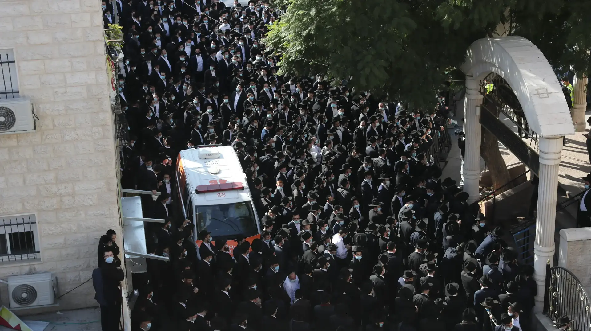 הלווית זקן המשגיחים הגאון רבי אהרן, משגיח ישיבת מיר, ירושלים, 3 בדצמבר 2020 הלווית זקן המשגיחים הגאון רבי אהרן, משגיח ישיבת מיר, ירושלים, 3 בדצמבר 2020