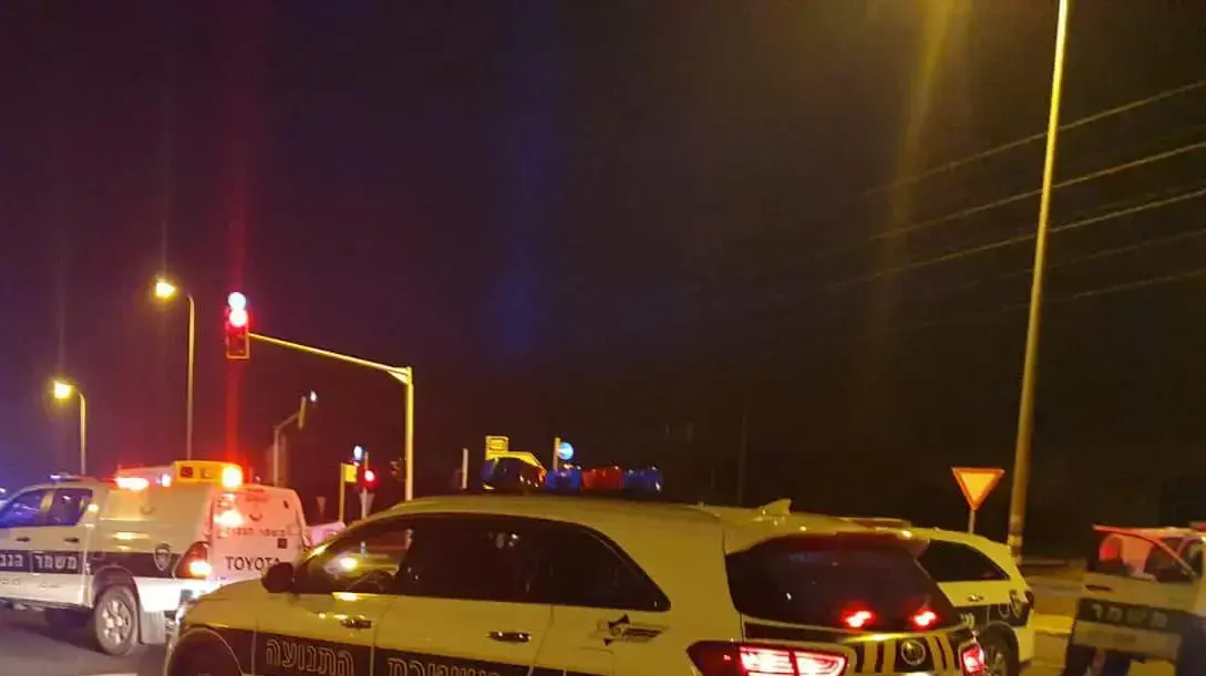 זירת הירי בגבר בן 40 בצומת גינתון ליד לוד, 3 בדצמבר 2020 זירת הירי בגבר בן 40 בצומת גינתון ליד לוד, 3 בדצמבר 2020