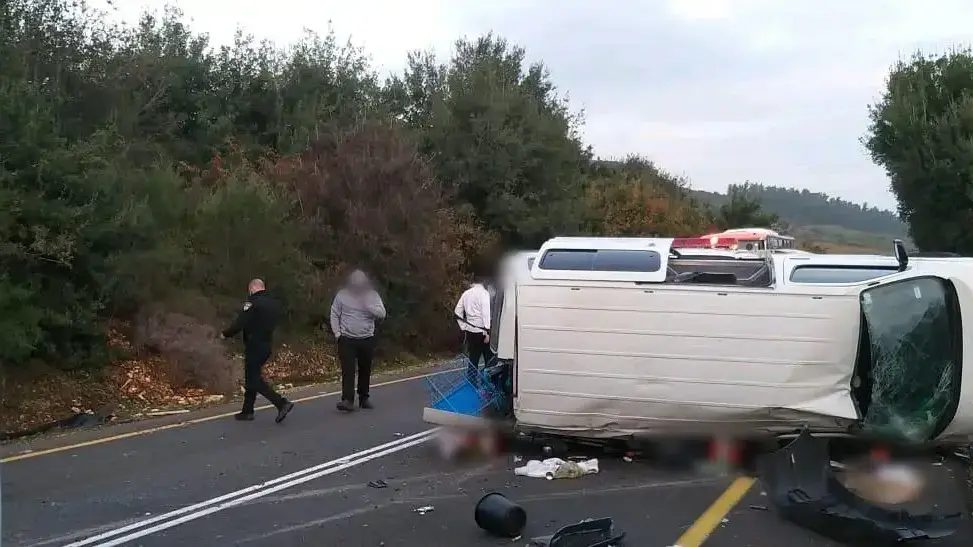 זירת התאונה בכביש 866 סמוך לכפר שמאי לכיוון מירון. 4 בדצמבר 2020
זירת התאונה בכביש 866 סמוך לכפר שמאי לכיוון מירון. 4 בדצמבר 2020