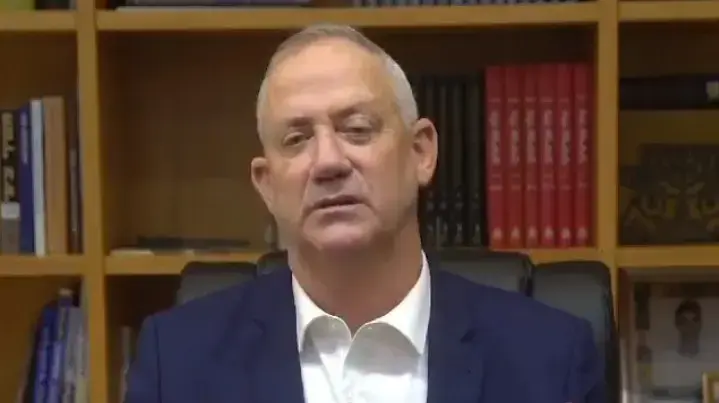 שר הביטחון בני גנץ בפנייה לפלסטינים שר הביטחון בני גנץ בפנייה לפלסטינים