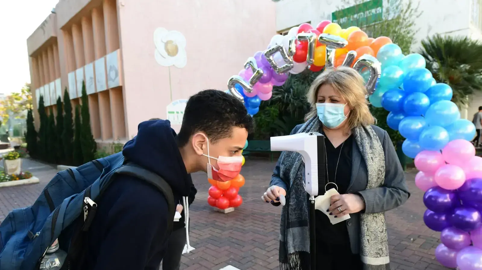 תלמידים חוזרים ללימודים, חטיבת ביניים השרון, רעננה, 6 בדצמבר 2020 תלמידים חוזרים ללימודים, חטיבת ביניים השרון, רעננה, 6 בדצמבר 2020