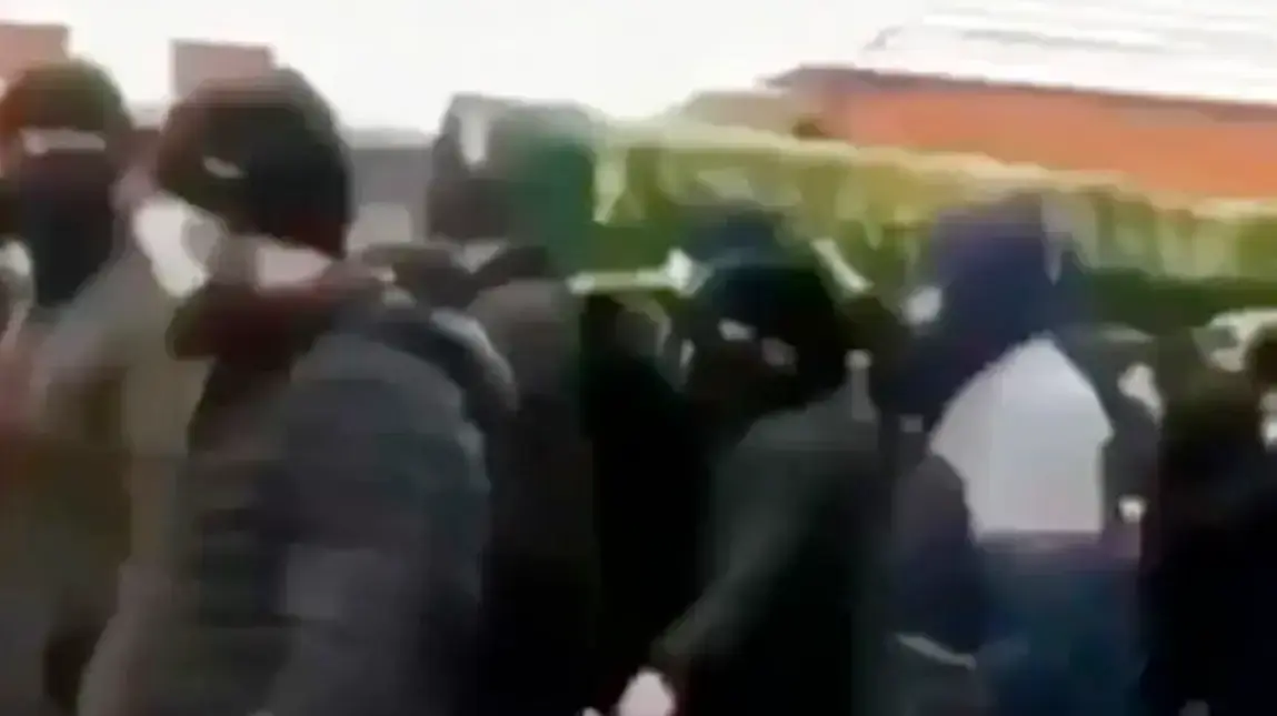 הלוויתו של המחבל שערף את ראשו של המורה מפריז בצ'צ'ניה 7 בדצמבר 2020 