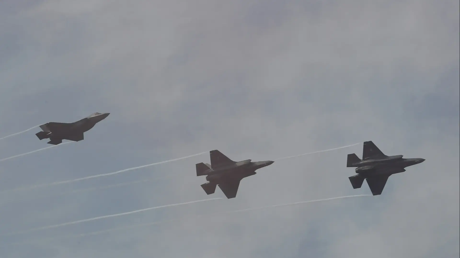 מטוסי F-35 A של חיל האויור הדרום קוריאני במטס, 14 באוקטובר 2019 מטוסי F-35 A של חיל האויור הדרום קוריאני במטס, 14 באוקטובר 2019
