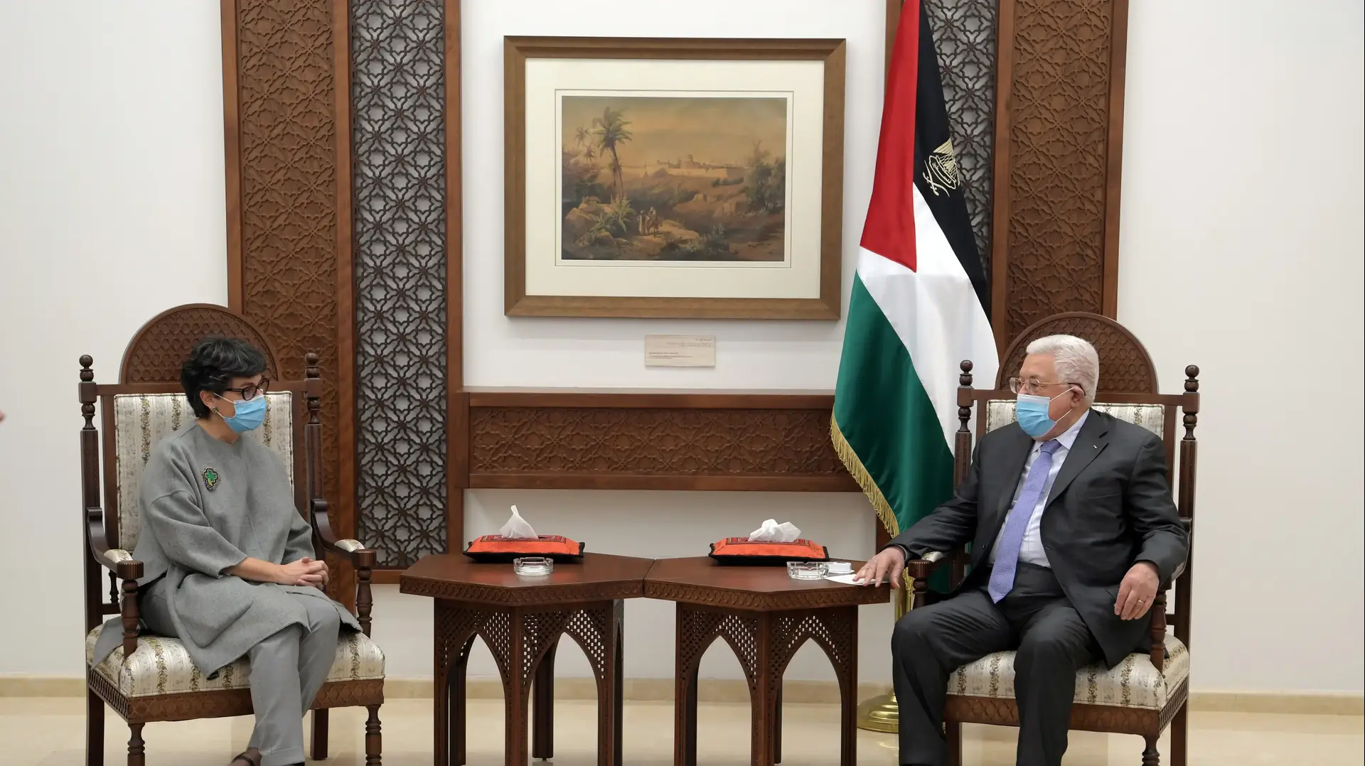 שרת החוץ של ספרד, ארנצ'ה גונזלס לאיה במהלך פגישתה עם נשיא הרשות הפלסטינית, אבו מאזן 10 בדצמבר 2020
שרת החוץ של ספרד, ארנצ'ה גונזלס לאיה במהלך פגישתה עם נשיא הרשות הפלסטינית, אבו מאזן 10 בדצמבר 2020