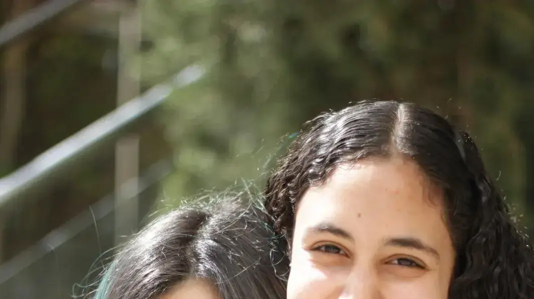 מדלן שמאילוב שנהרגה בתאונת דרכים ברחובות וחברתה נעמה ריזקן מדלן שמאילוב שנהרגה בתאונת דרכים ברחובות וחברתה נעמה ריזקן