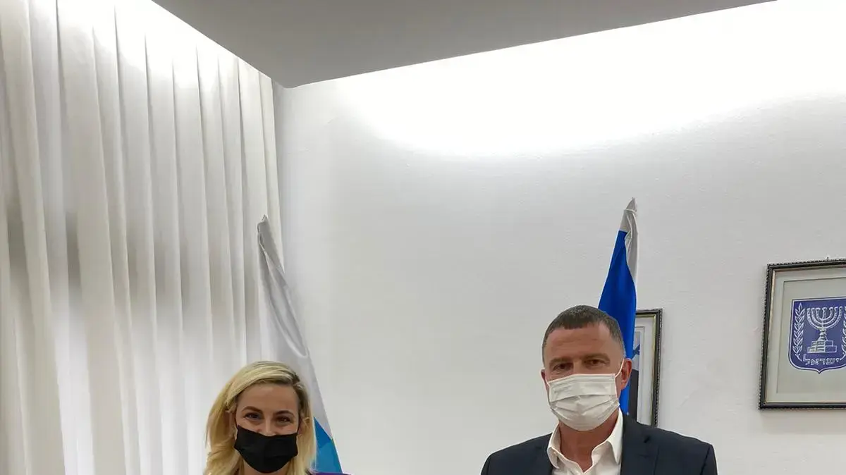 שר הבריאות יולי אדלשטיין עם סטלה ויינשטיין שר הבריאות יולי אדלשטיין עם סטלה ויינשטיין