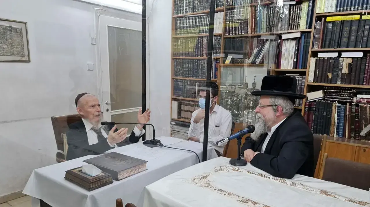 פירר בהתייעצות אצל הרב אדלשטיין פירר בהתייעצות אצל הרב אדלשטיין