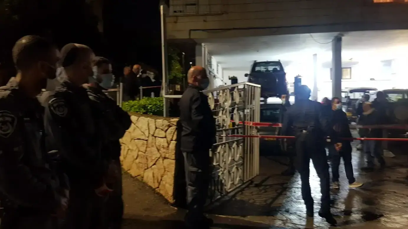 זירת רצח בריינה בה נורה נימר נזמי פארס סולימאן, בן 46. 16 בדצמבר 2020 זירת רצח בריינה בה נורה נימר נזמי פארס סולימאן, בן 46. 16 בדצמבר 2020