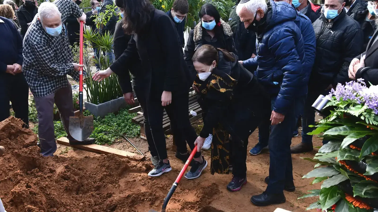 הלויתו של יעקב אגמון בבית העלמין בשפיים , 17.12.2020 הלויתו של יעקב אגמון בבית העלמין בשפיים , 17.12.2020