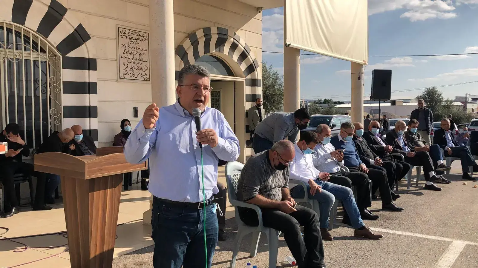 ח"כ יוסף ג'בארין בישיבת חירום בבאקה אל-גרבייה בעקבות חשד לרצח משולש, 19 בדצמבר 2020 ח"כ יוסף ג'בארין בישיבת חירום בבאקה אל-גרבייה בעקבות חשד לרצח משולש, 19 בדצמבר 2020