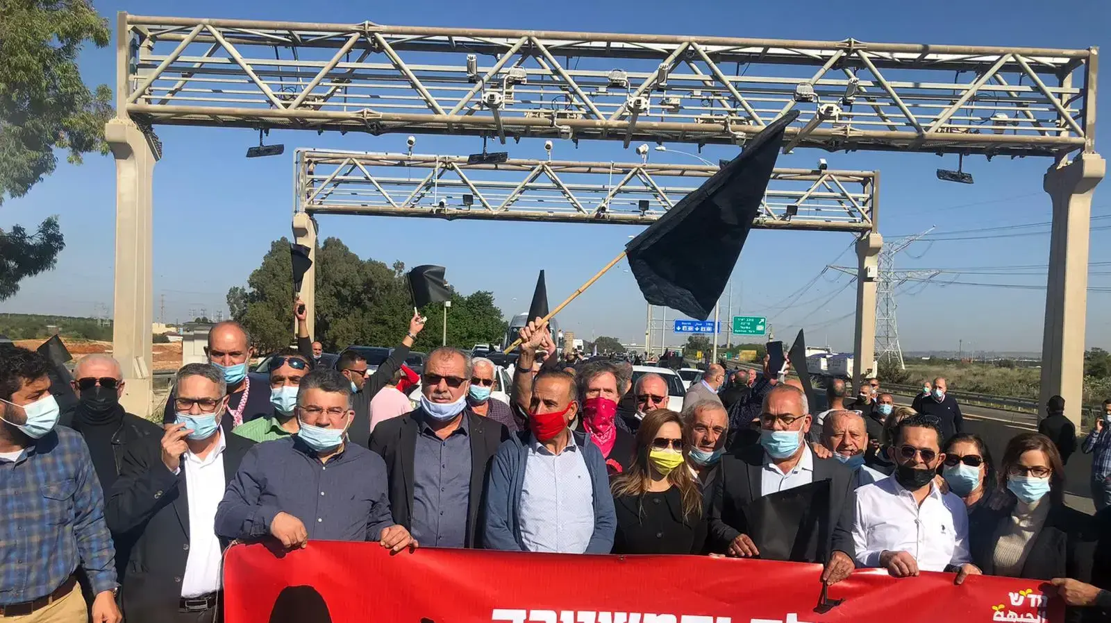 חברי הכנסת הערבים עם שיירת המחאה על האלימות במגזר הערבי, 21 בדצמבר 2020 חברי הכנסת הערבים עם שיירת המחאה על האלימות במגזר הערבי, 21 בדצמבר 2020