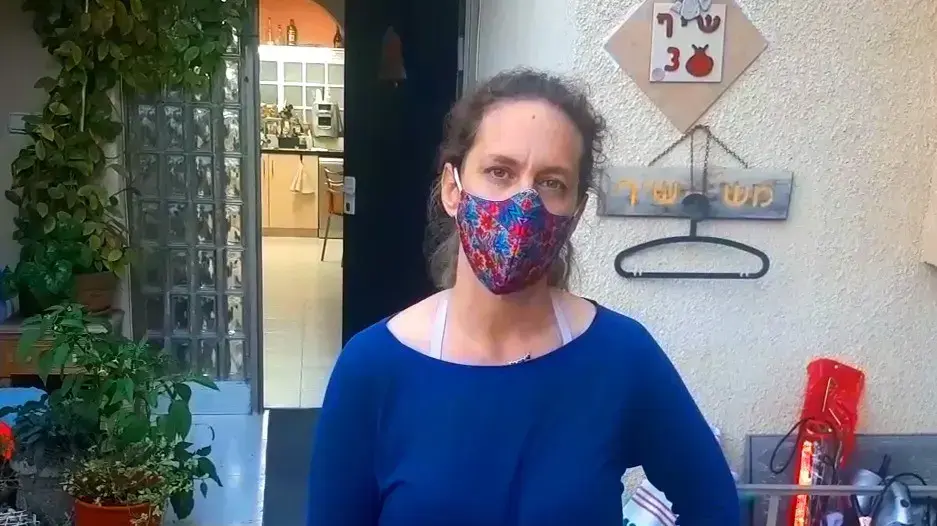 עינת כהן, בתו של אריה שיף החשוד ברצח הפורץ לרכבו בערד עינת כהן, בתו של אריה שיף החשוד ברצח הפורץ לרכבו בערד