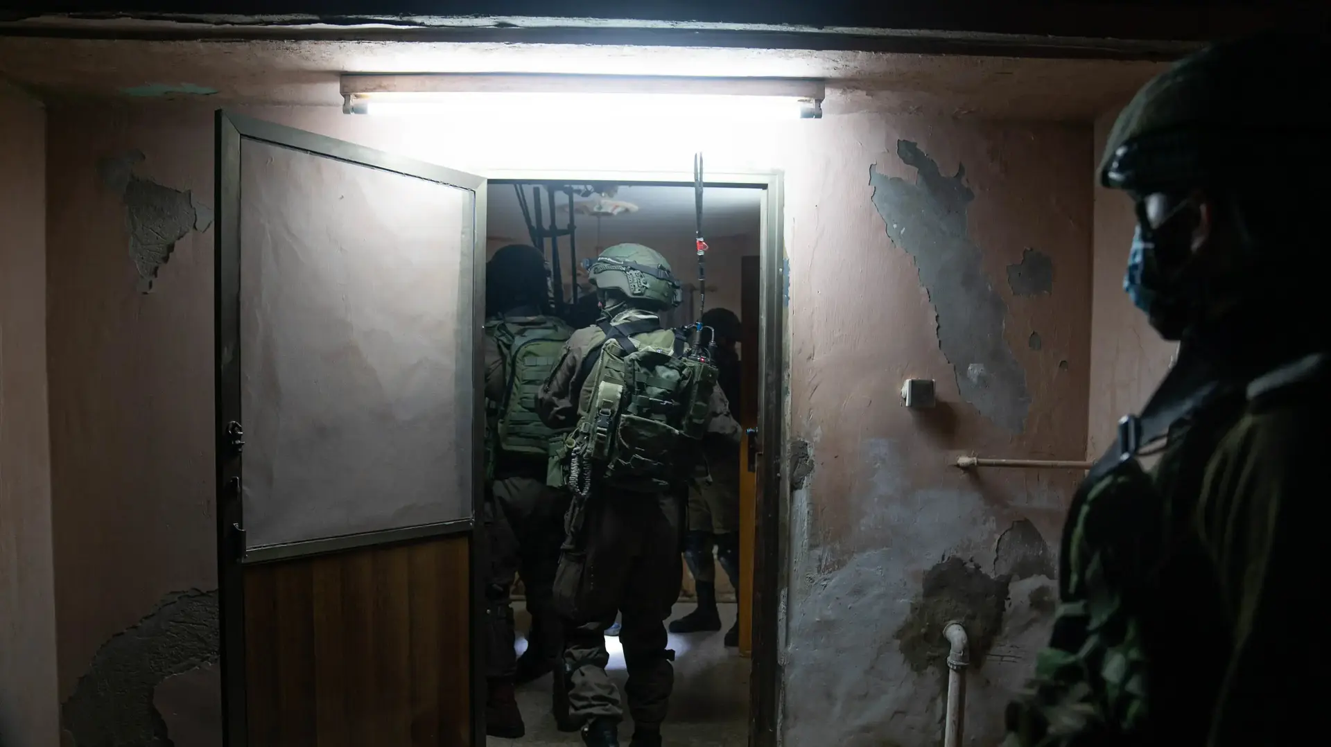 כוחות צה"ל פועלים בכפר טורה למיפוי ביתו של החשוד ברצח אסתר הורגן ביער ריחן. 25 בדצמבר 2020 כוחות צה"ל פועלים בכפר טורה למיפוי ביתו של החשוד ברצח אסתר הורגן ביער ריחן. 25 בדצמבר 2020