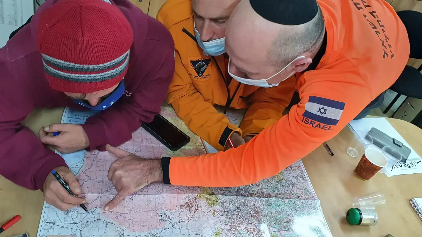כוחות חילוץ מיחידת מגילות במהלך חיפושים לאיתור ארבעה רוכבי אופניים נעדרים במדבר יהודה. 25 בדצמבר 2020 כוחות חילוץ מיחידת מגילות במהלך חיפושים לאיתור ארבעה רוכבי אופניים נעדרים במדבר יהודה. 25 בדצמבר 2020