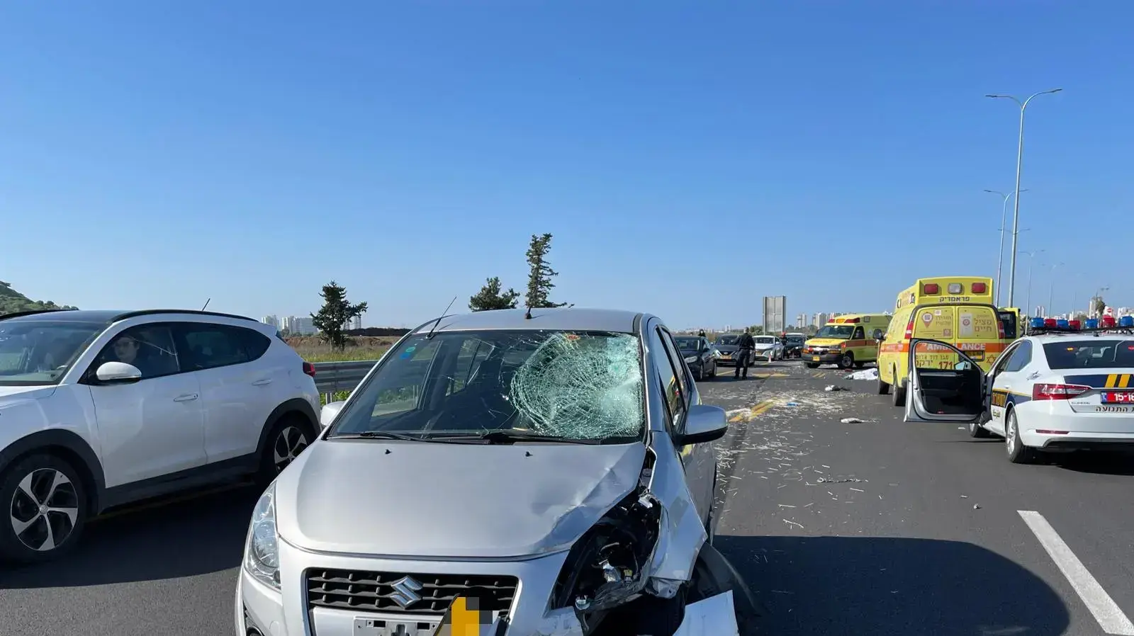 זירת תאונת דרכים בין רכב לאופניים חשמליים ליד צומת מסובים, בה נהרג רוכב האופניים, נתין זר כבן 40. 26 בדצמבר 2020