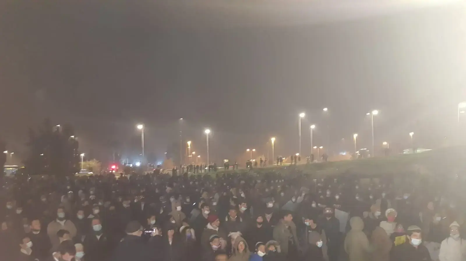הפגנה במחאה על הרג הנער אהוביה סנדק שוטרים במהלך מרדף משטרתי, מול המטה הארצי והמשרד לביטחון פנים בירושלים, 26 בדצמבר 2020 הפגנה במחאה על הרג הנער אהוביה סנדק שוטרים במהלך מרדף משטרתי, מול המטה הארצי והמשרד לביטחון פנים בירושלים, 26 בדצמבר 2020