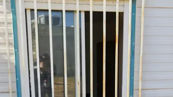 ניסיון הצתה על מבנה משטרתי הנמצא בחשמונאים 29 בדצמבר 2020 ניסיון הצתה על מבנה משטרתי הנמצא בחשמונאים 29 בדצמבר 2020