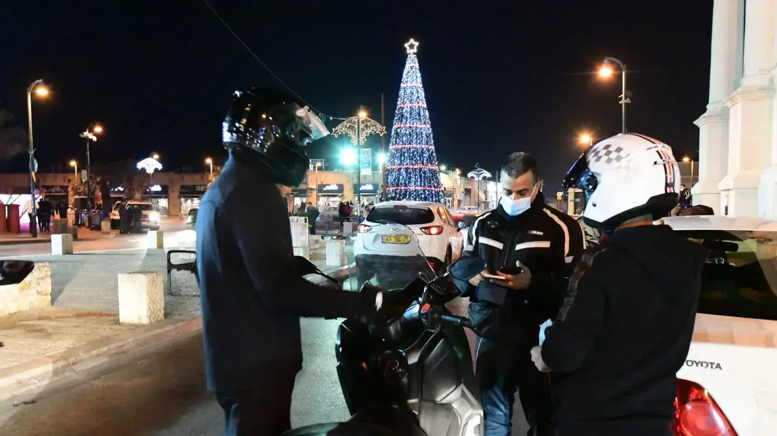 אכיפת הגבלות הקורונה בחגיגות השנה החדשה בתל אביב, 1 בינואר 2021 אכיפת הגבלות הקורונה בחגיגות השנה החדשה בתל אביב, 1 בינואר 2021