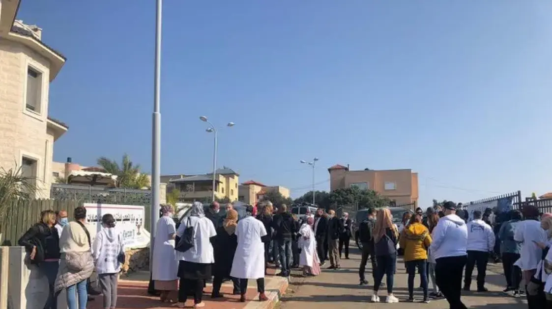 הרופאים והצוותים הרפואיים הוצאו מהמרפאה בזמן ביקור נתניהו באום אל-פחם הרופאים והצוותים הרפואיים הוצאו מהמרפאה בזמן ביקור נתניהו באום אל-פחם