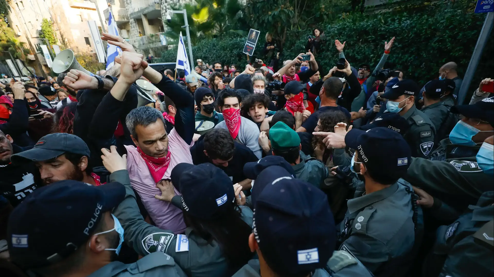הפגנת הדגלים השחורים. מול מעון רה"מ, ירושלים 2 בינואר 2020 הפגנת הדגלים השחורים. מול מעון רה"מ, ירושלים 2 בינואר 2020