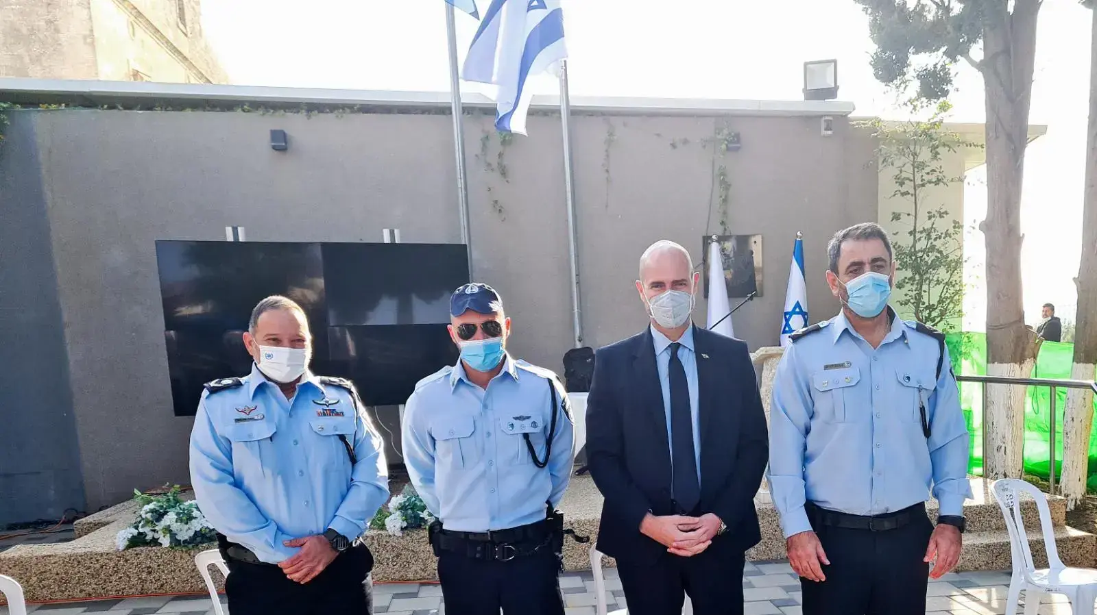 טקס הענקת תעודה לסוכן סמוי משטרתי בתום מבצע מעצרים בו נתפסו 34 חשודים. 4 בינואר 2021