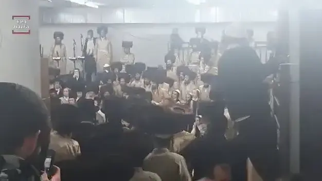 תיעוד חתונה המונית בביתר עילית בניגוד להנחיות, 5 בינואר 2021 תיעוד חתונה המונית בביתר עילית בניגוד להנחיות, 5 בינואר 2021