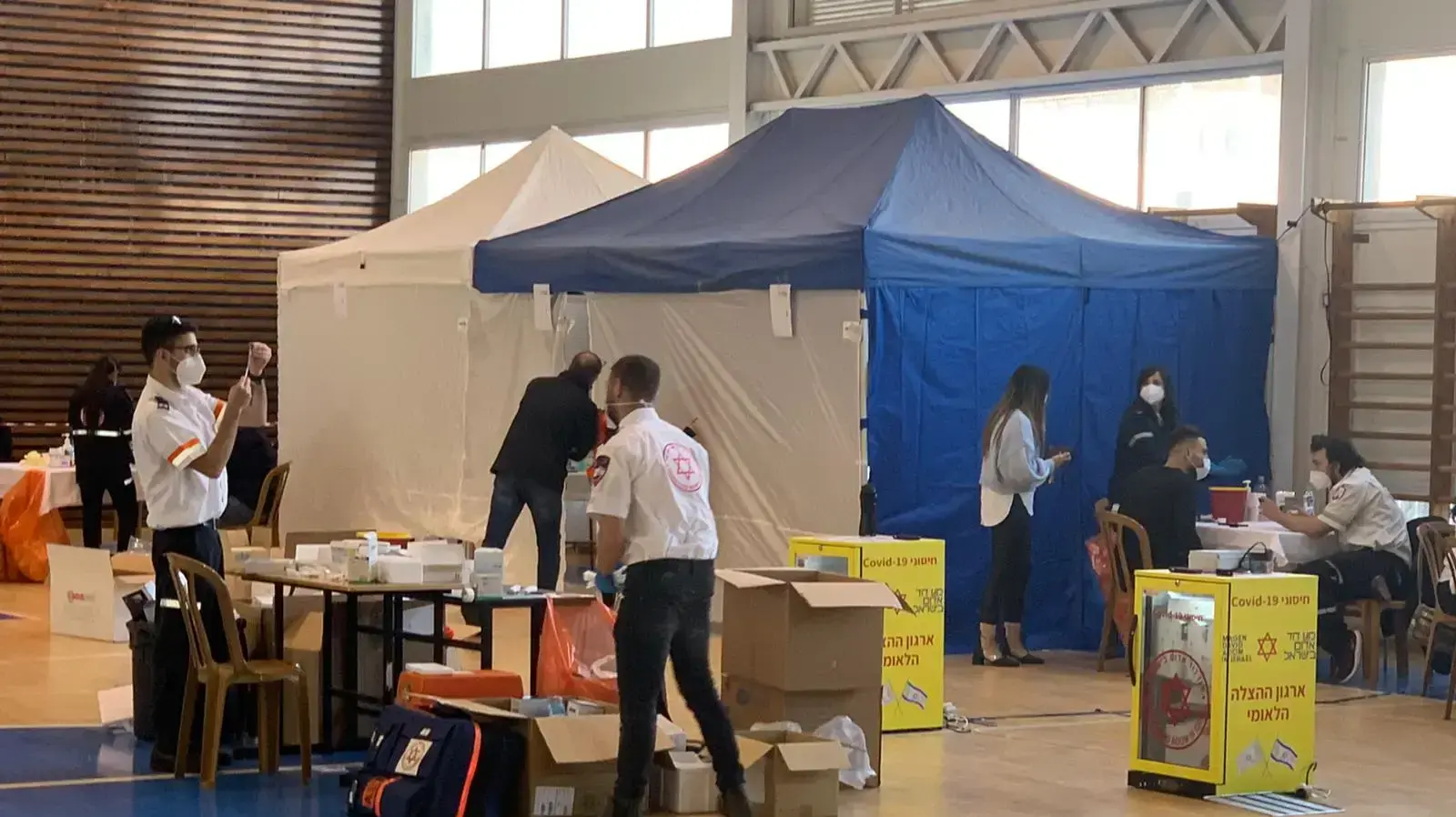 מרכז חיסונים walk-in ראשון של משרד הבריאות ופיקוד העורף בדלית אל כרמל. 9 בינואר 2021 מרכז חיסונים walk-in ראשון של משרד הבריאות ופיקוד העורף בדלית אל כרמל. 9 בינואר 2021