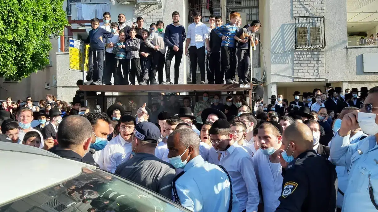 התקהלות חרדים באשדוד 11 בינואר 2021
התקהלות חרדים באשדוד 11 בינואר 2021
