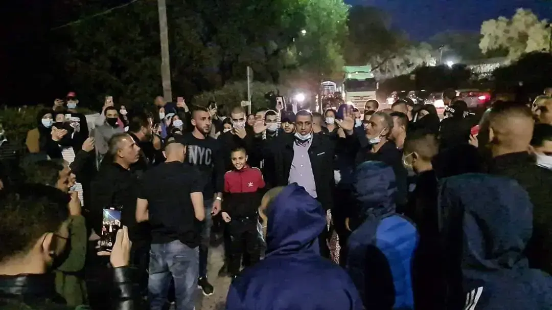 הפגנה שהפכה להפרת סדר בבסמת טבעון, ופוזרה ע"י המשטרה. 12 בינואר 2021
הפגנה שהפכה להפרת סדר בבסמת טבעון, ופוזרה ע"י המשטרה. 12 בינואר 2021