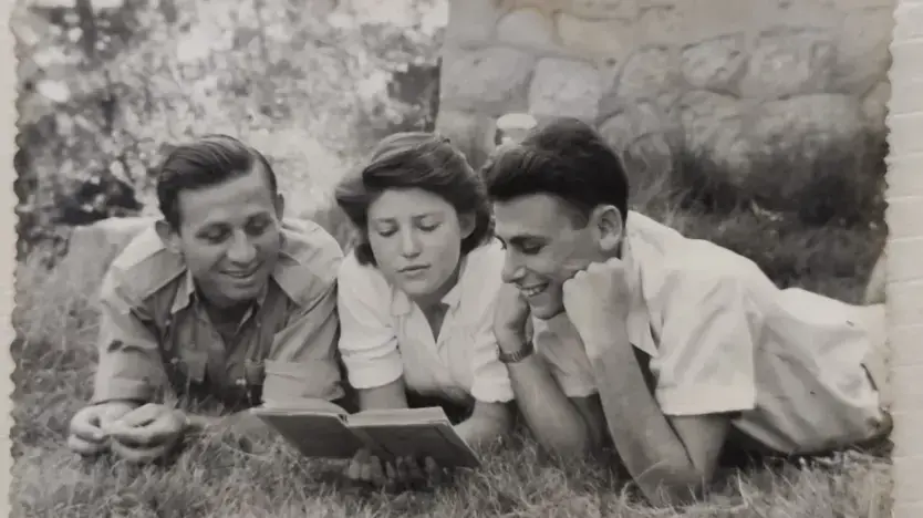 יהודה שטרנפלד (משמאל) יהודה שטרנפלד (משמאל)
