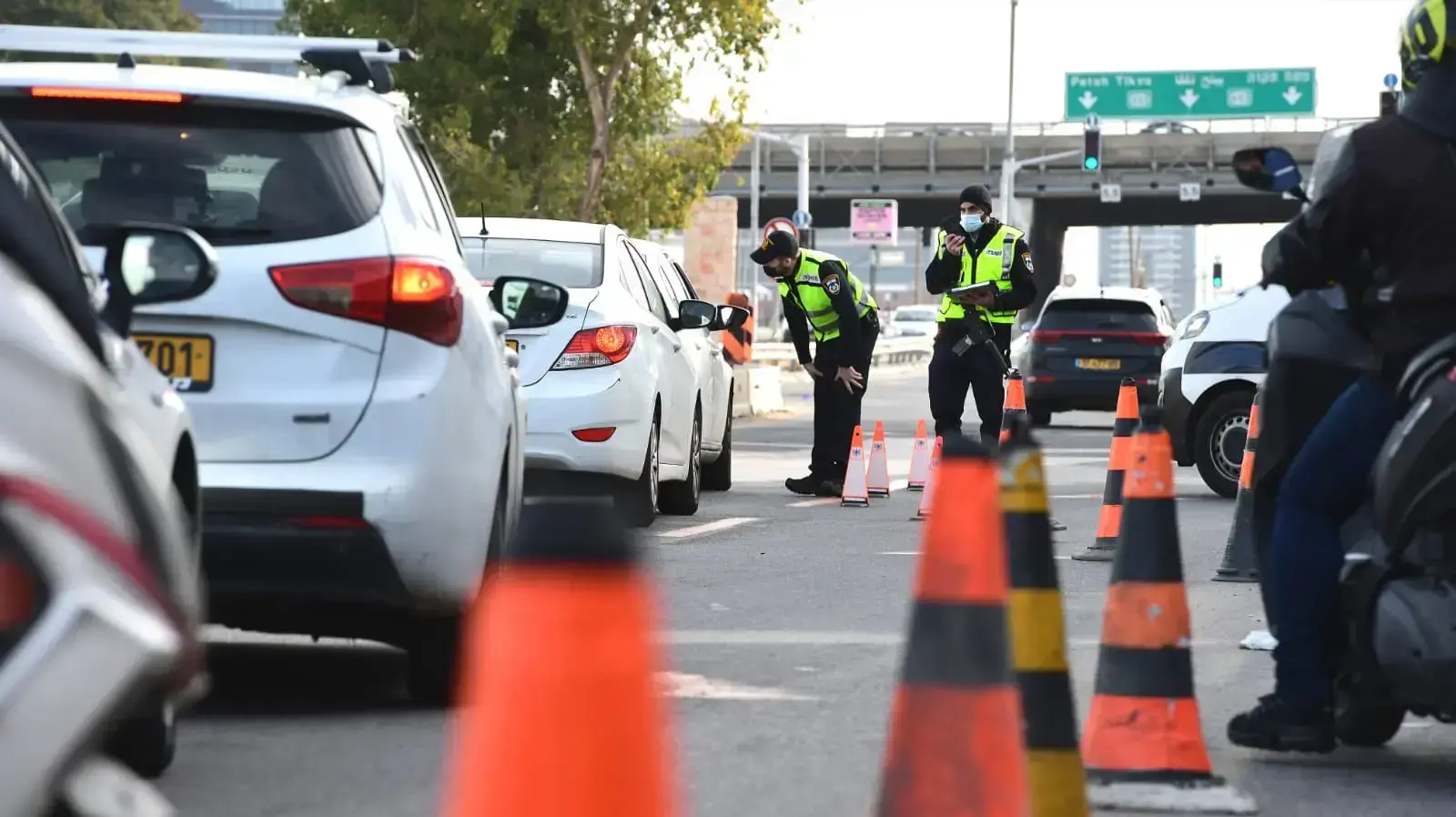 מחסום קורונה צומת גהה מבני ברק למזרח, 17 בינואר 2021 מחסום קורונה צומת גהה מבני ברק למזרח, 17 בינואר 2021