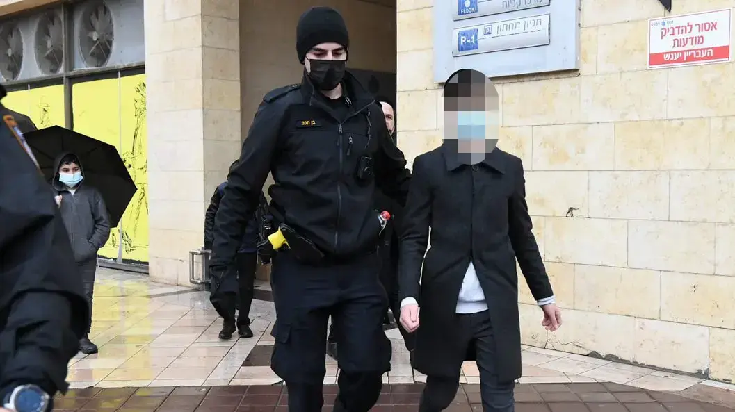 פעילות משטרה לסגירת תלמוד תורה של חסידות סאטמר בבני ברק, 19 בינואר 2021