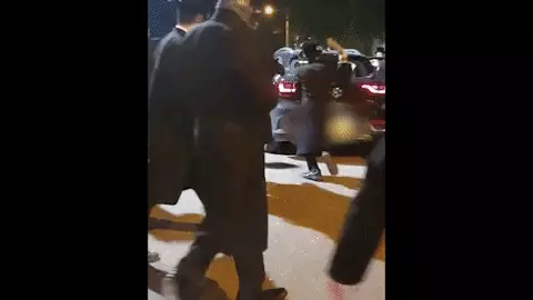 תקיפת רכב משטרתי במהלך אכיפת תקונות הקורונה בבני ברק 21 בינואר 2021 תקיפת רכב משטרתי במהלך אכיפת תקונות הקורונה בבני ברק 21 בינואר 2021