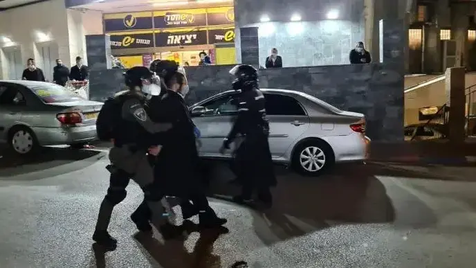 מעצר חשוד בהפרות סדר בבני ברק, 22 בינואר 2021 מעצר חשוד בהפרות סדר בבני ברק, 22 בינואר 2021
