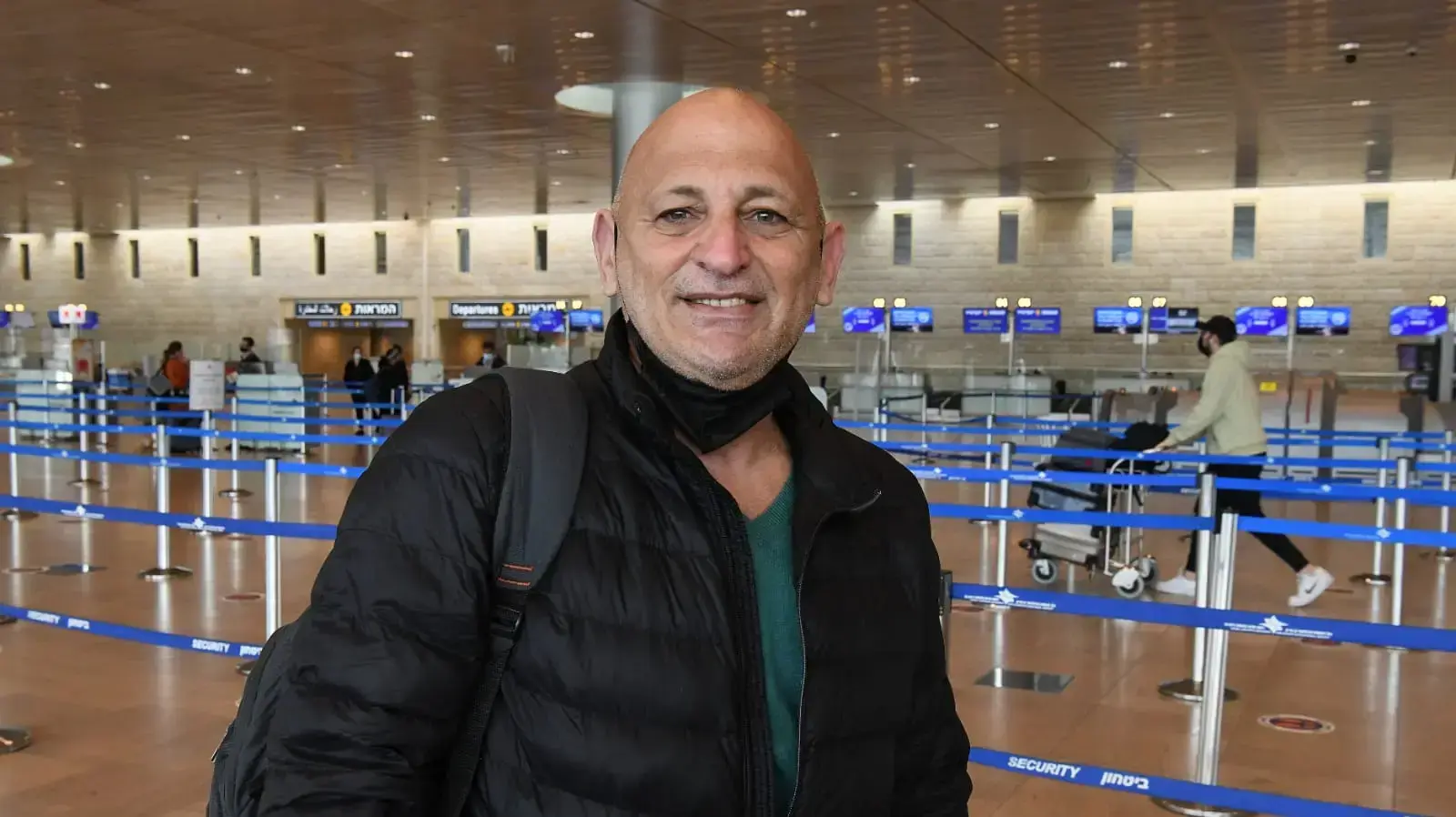 לקראת הסגר ההרמטי בנתב"ג | יובל אפל עם נחיתתו בנתב"ג  25 בינואר 2021