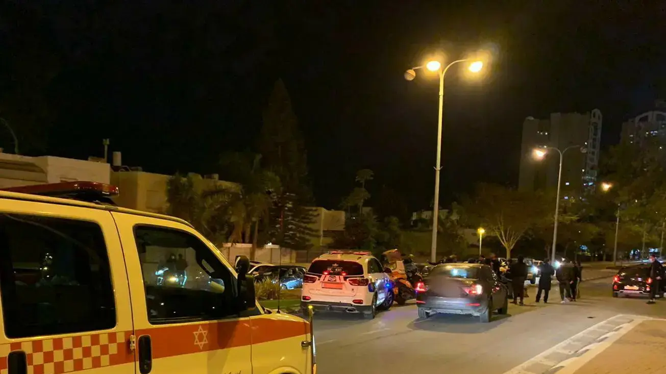 רוכב אופניים נפגע מרכב בדרך ג'ו יוסף אלון בבאר שבע. 25 בינואר 2021 רוכב אופניים נפגע מרכב בדרך ג'ו יוסף אלון בבאר שבע. 25 בינואר 2021